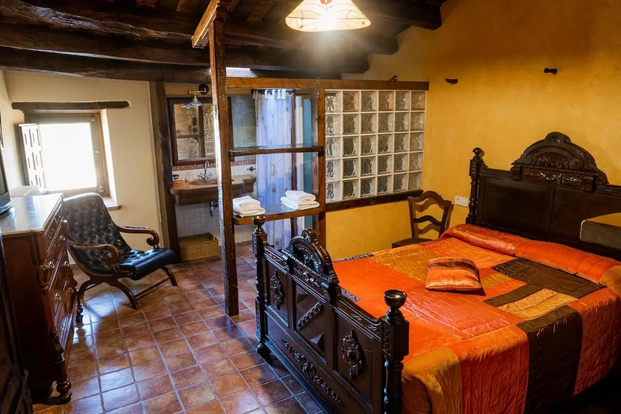 Hostal Mas Postius Muntanyola  Casa rural